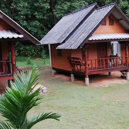 Mr Bao Homestay & Bungalows Ко Яо Ной Екстериор снимка